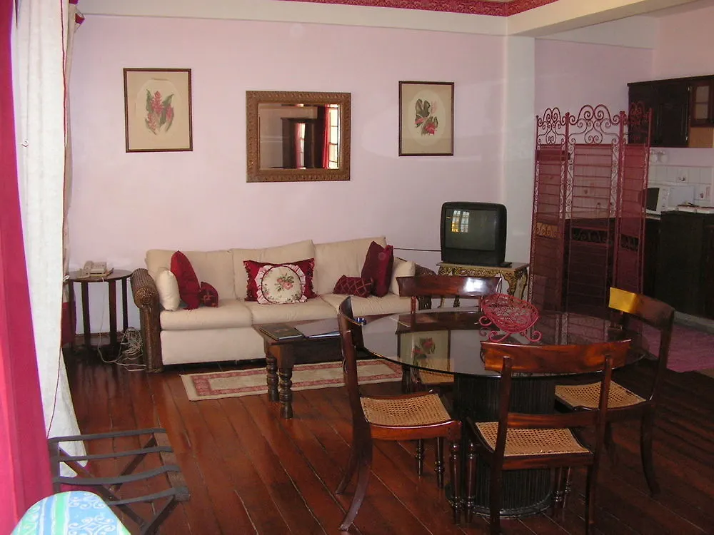 ***  Sutton Place Hotel روسو دومينيكا